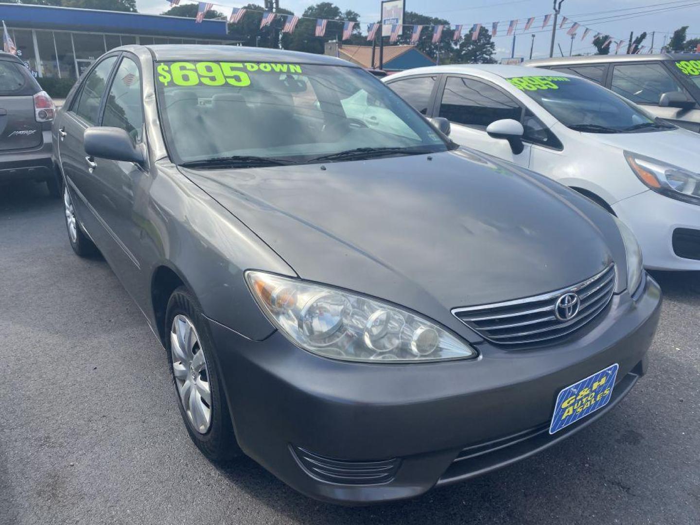 2006 GRAY TOYOTA CAMRY LE (4T1BE30K46U) with an 2.4L engine, Automatic transmission, located at 930 E Little Creek Road, Norfolk, VA, 23518, (757) 588-0420, 36.915051, -76.244408 - Photo#0