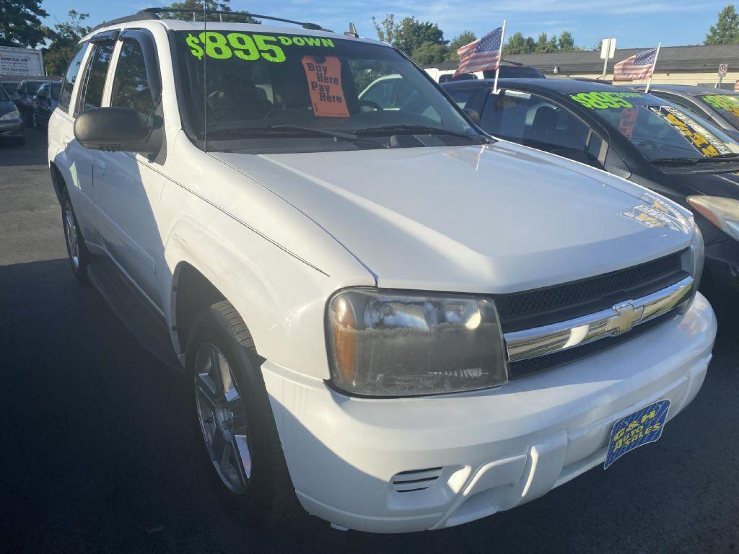 2008 WHITE CHEVROLET TRAILBLAZER LS (1GNDS13SX82) with an 4.2L engine, Automatic transmission, located at 930 E Little Creek Road, Norfolk, VA, 23518, (757) 588-0420, 36.915051, -76.244408 - Photo#0