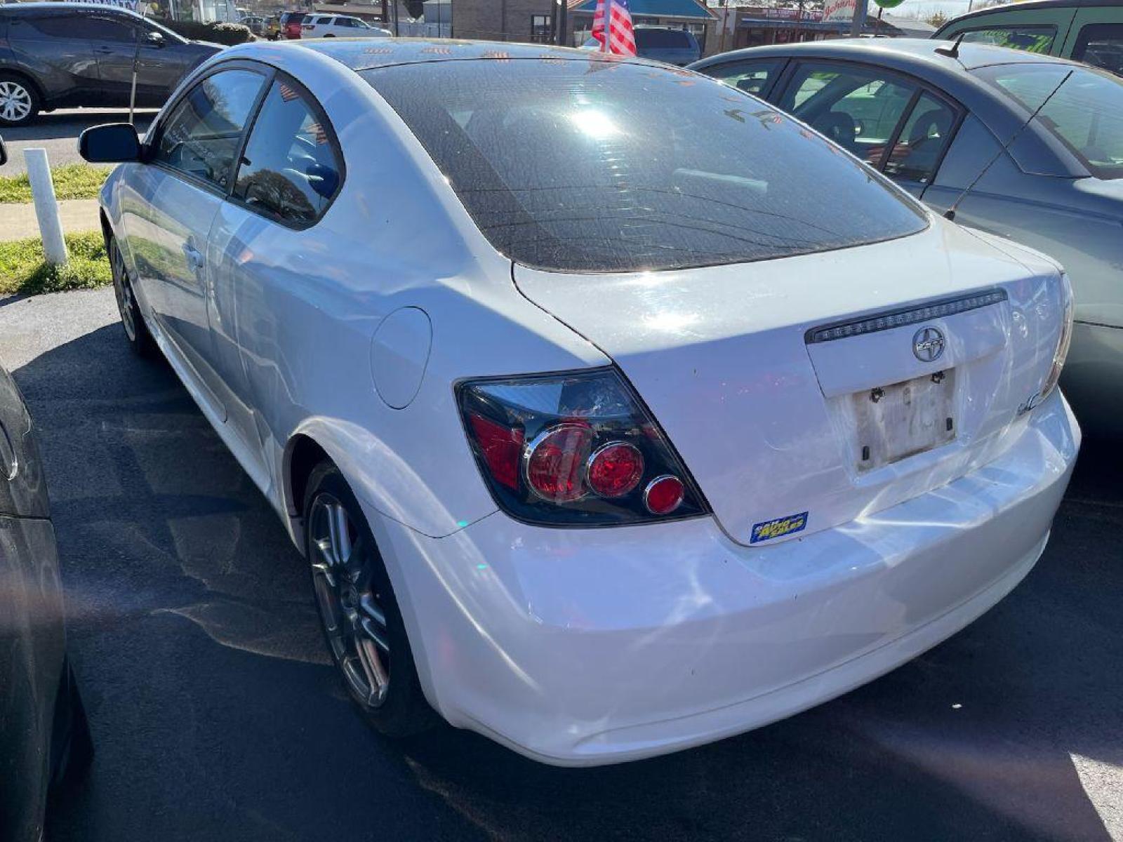 2009 WHITE SCION TC (JTKDE167790) with an 2.4L engine, 4-Speed Manual transmission, located at 930 E Little Creek Road, Norfolk, VA, 23518, (757) 588-0420, 36.915051, -76.244408 - Photo #3