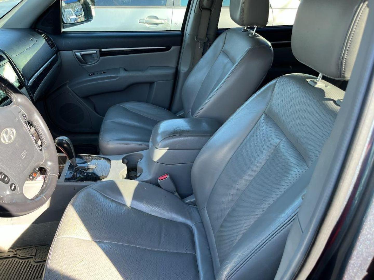 2007 HYUNDAI SANTA FE SE (5NMSH73E97H) with an 3.3L engine, Automatic transmission, located at 930 E Little Creek Road, Norfolk, VA, 23518, (757) 588-0420, 36.915051, -76.244408 - Photo#1