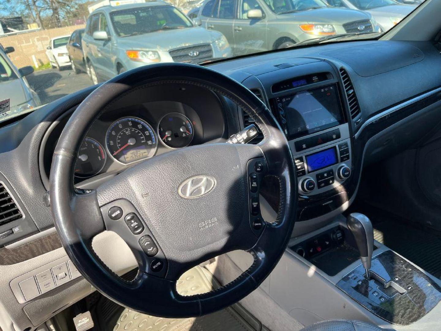 2007 HYUNDAI SANTA FE SE (5NMSH73E97H) with an 3.3L engine, Automatic transmission, located at 930 E Little Creek Road, Norfolk, VA, 23518, (757) 588-0420, 36.915051, -76.244408 - Photo#2