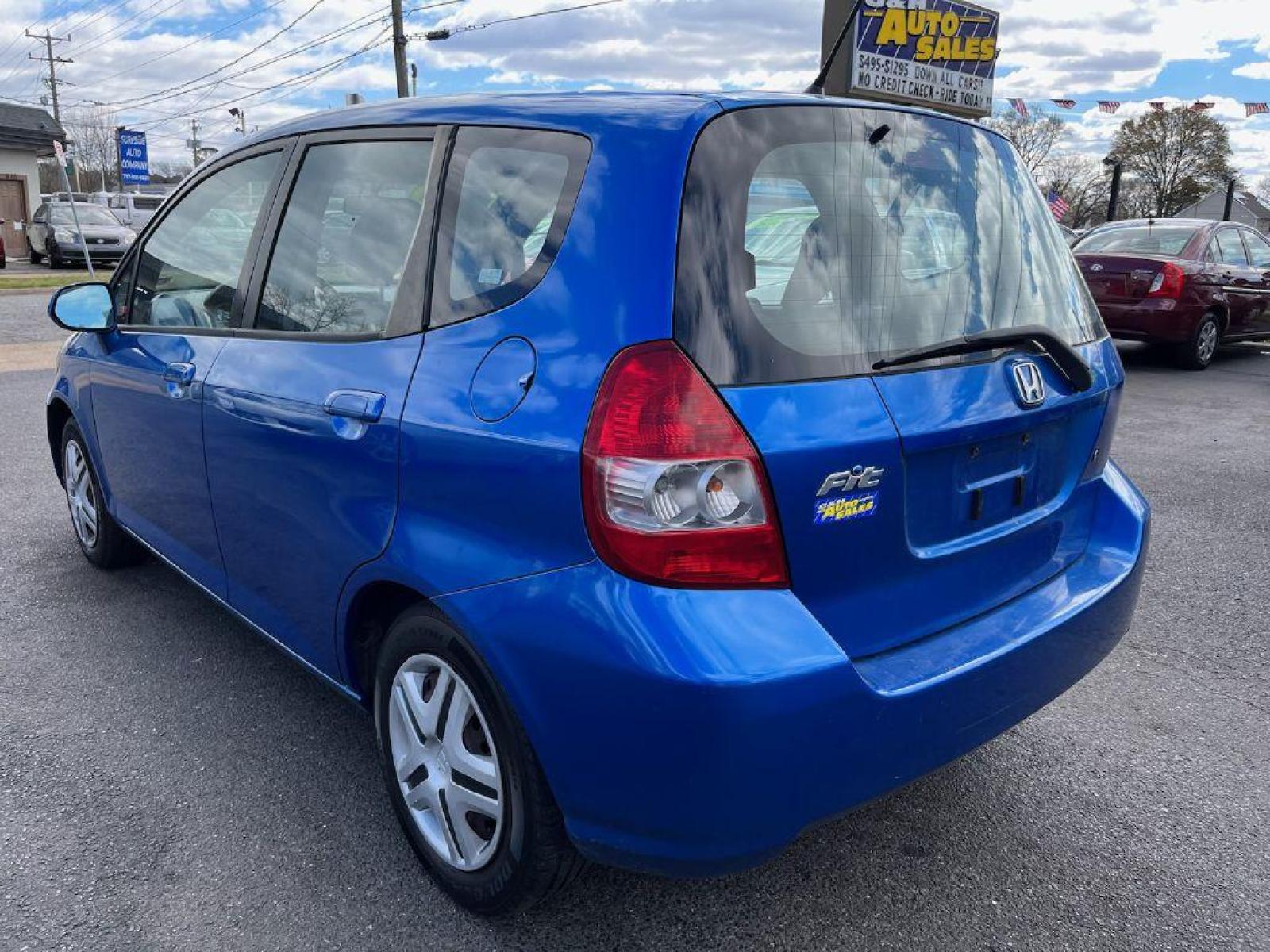 2008 BLUE HONDA FIT (JHMGD37438S) with an 1.5L engine, 5-Speed Manual transmission, located at 930 E Little Creek Road, Norfolk, VA, 23518, (757) 588-0420, 36.915051, -76.244408 - Photo #3