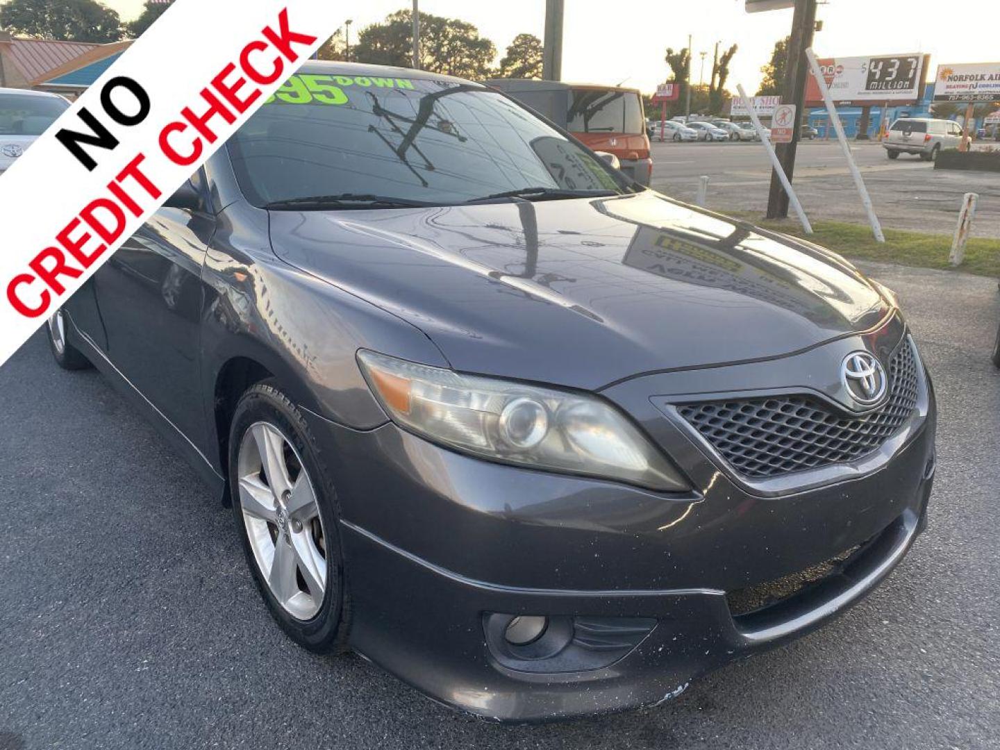 2011 GRAY TOYOTA CAMRY BASE (4T1BF3EK8BU) with an 2.5L engine, Automatic transmission, located at 930 E Little Creek Road, Norfolk, VA, 23518, (757) 588-0420, 36.915051, -76.244408 - Photo#0