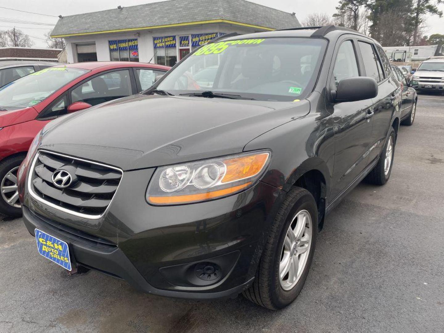 2010 GRAY HYUNDAI SANTA FE GLS (5NMSG3AB1AH) with an 2.4L engine, Automatic transmission, located at 930 E Little Creek Road, Norfolk, VA, 23518, (757) 588-0420, 36.915051, -76.244408 - Photo#0