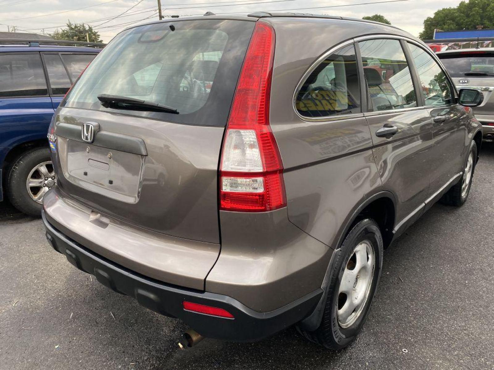 2009 GRAY HONDA CR-V LX (5J6RE38309L) with an 2.4L engine, Automatic transmission, located at 930 E Little Creek Road, Norfolk, VA, 23518, (757) 588-0420, 36.915051, -76.244408 - Photo #3