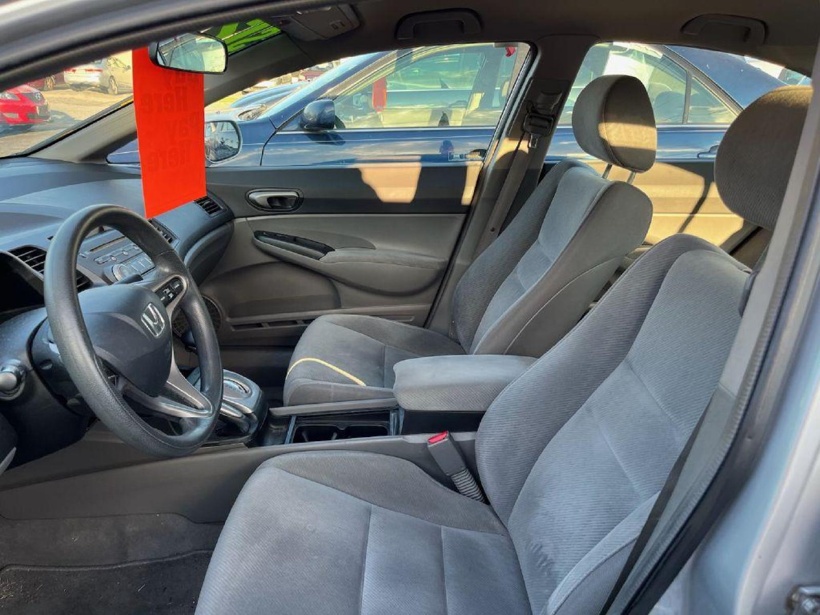 2009 SILVER HONDA CIVIC LX (2HGFA16549H) with an 1.8L engine, Automatic transmission, located at 930 E Little Creek Road, Norfolk, VA, 23518, (757) 588-0420, 36.915051, -76.244408 - Photo #1