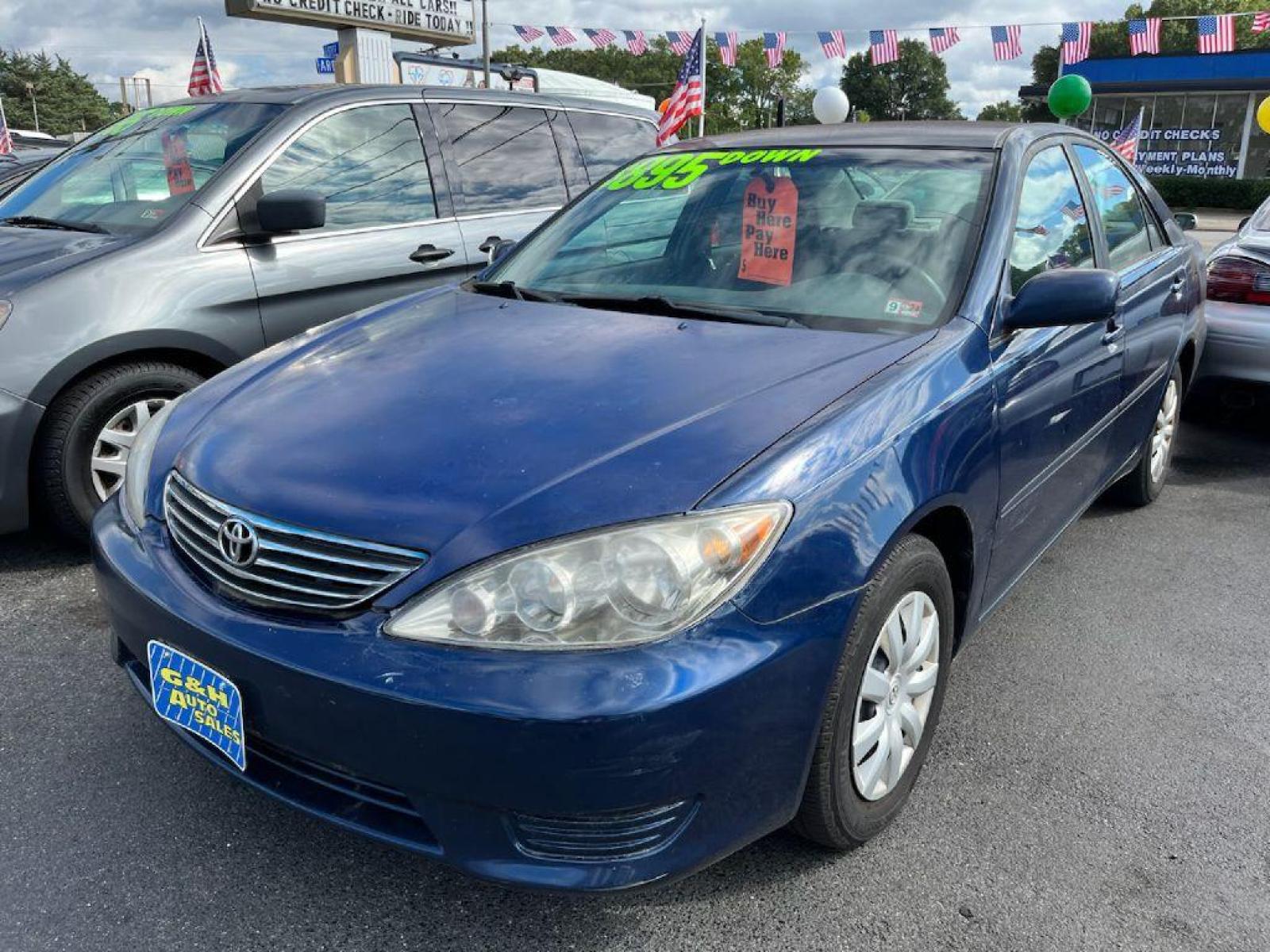 2005 BLUE TOYOTA CAMRY LE (4T1BE32K75U) with an 2.4L engine, Automatic transmission, located at 930 E Little Creek Road, Norfolk, VA, 23518, (757) 588-0420, 36.915051, -76.244408 - Photo #0