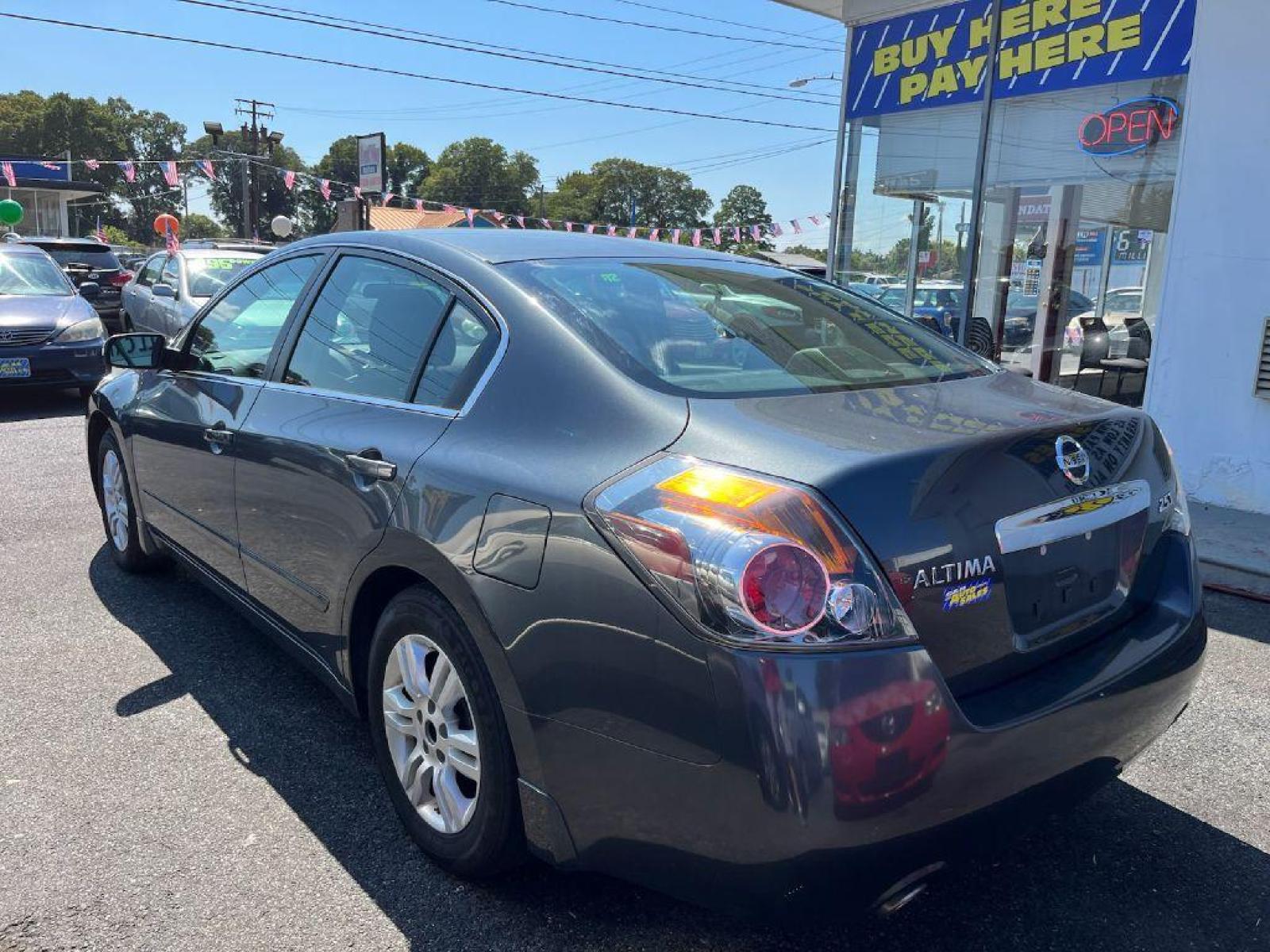 2011 GRAY NISSAN ALTIMA BASE (1N4AL2AP0BC) with an 2.5L engine, Continuously Variable transmission, located at 930 E Little Creek Road, Norfolk, VA, 23518, (757) 588-0420, 36.915051, -76.244408 - Photo #3
