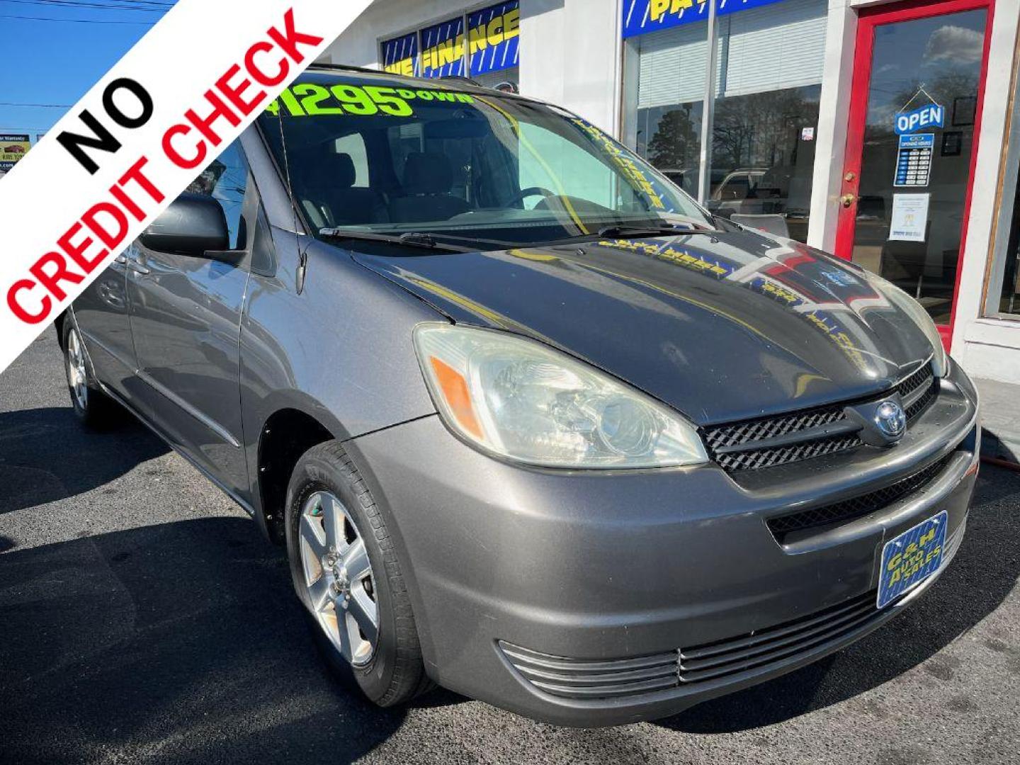2004 GRAY TOYOTA SIENNA CE (5TDZA23C74S) with an 3.3L engine, Automatic transmission, located at 930 E Little Creek Road, Norfolk, VA, 23518, (757) 588-0420, 36.915051, -76.244408 - Photo#0