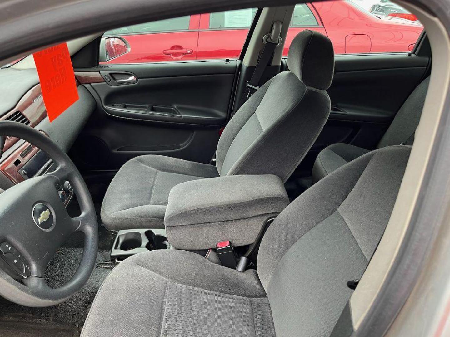 2006 SILVER CHEVROLET IMPALA POLICE (2G1WS581369) with an 3.9L engine, Automatic transmission, located at 930 E Little Creek Road, Norfolk, VA, 23518, (757) 588-0420, 36.915051, -76.244408 - Photo#1