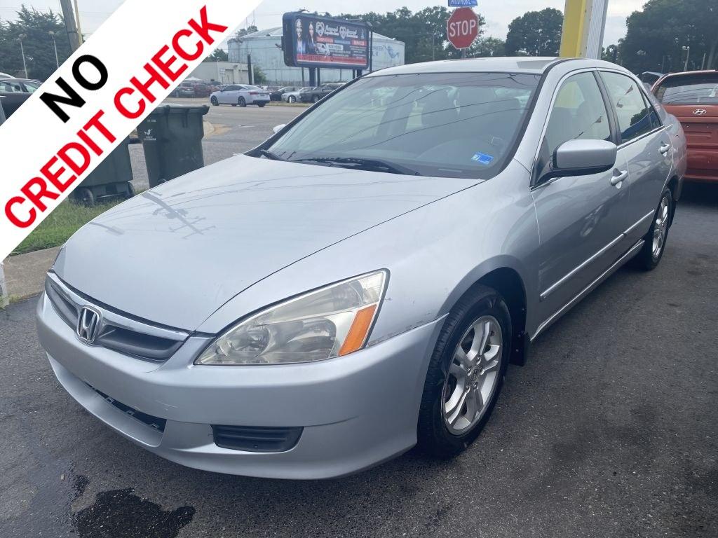 2007 SILVER HONDA ACCORD SE (1HGCM56377A) with an 2.4L engine, Automatic transmission, located at 930 E Little Creek Road, Norfolk, VA, 23518, (757) 588-0420, 36.915051, -76.244408- Photo#0