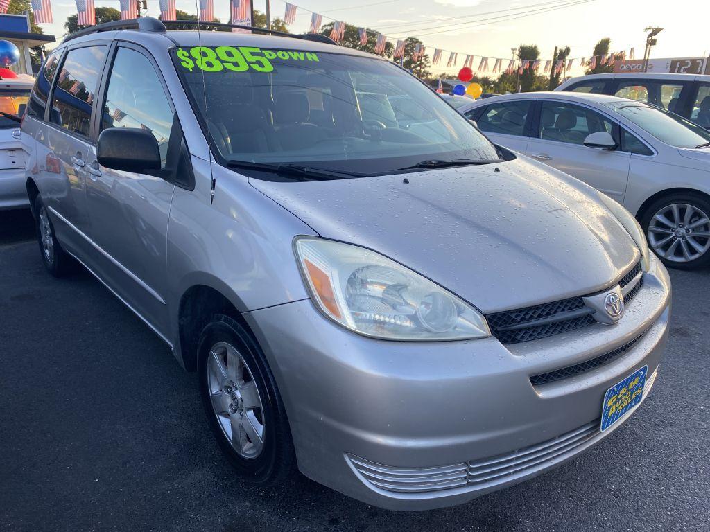 photo of 2004 TOYOTA SIENNA 4DR