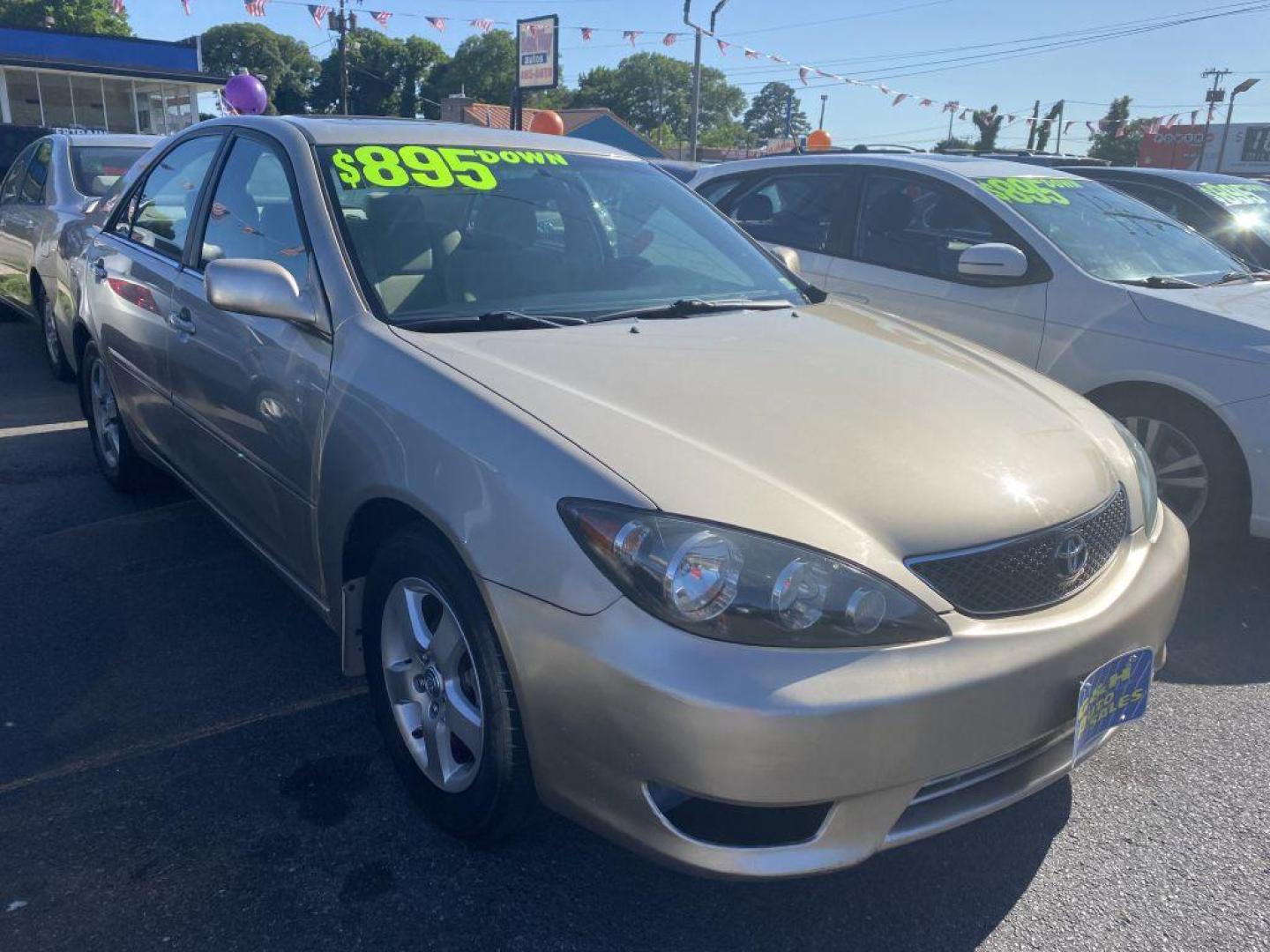 2006 GOLD TOYOTA CAMRY LE (4T1BE30K06U) with an 2.4L engine, Automatic transmission, located at 930 E Little Creek Road, Norfolk, VA, 23518, (757) 588-0420, 36.915051, -76.244408 - Photo#0