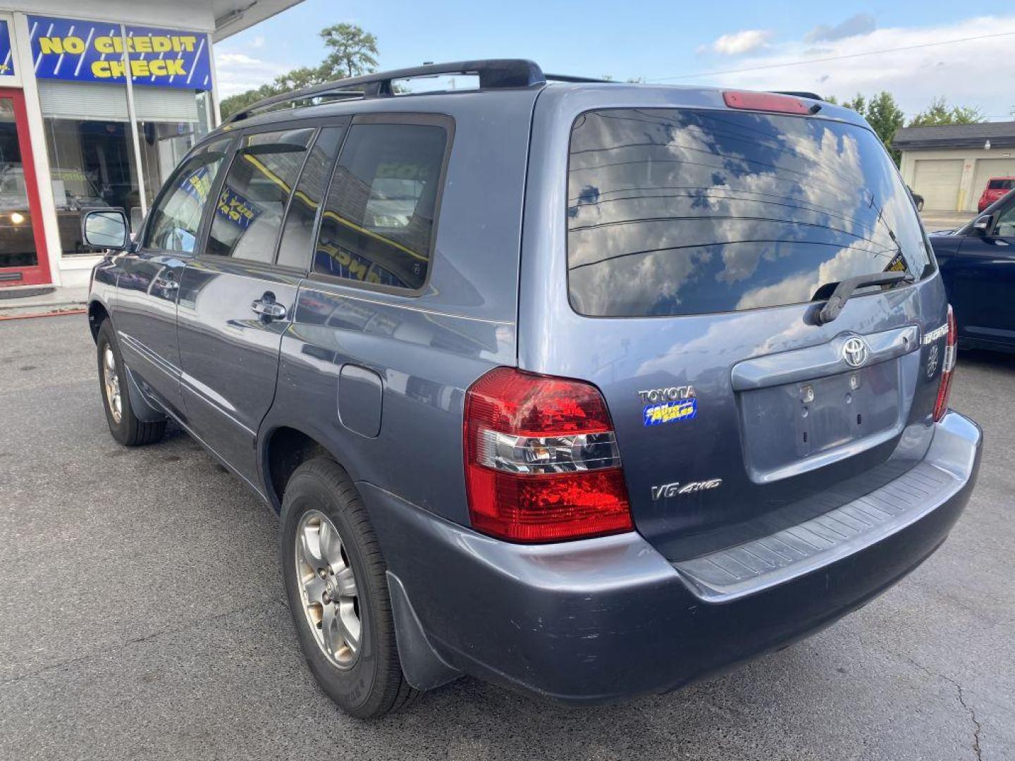2005 BLUE TOYOTA HIGHLANDER LIMITED (JTEEP21AX50) with an 3.3L engine, Automatic transmission, located at 930 E Little Creek Road, Norfolk, VA, 23518, (757) 588-0420, 36.915051, -76.244408 - Photo#3