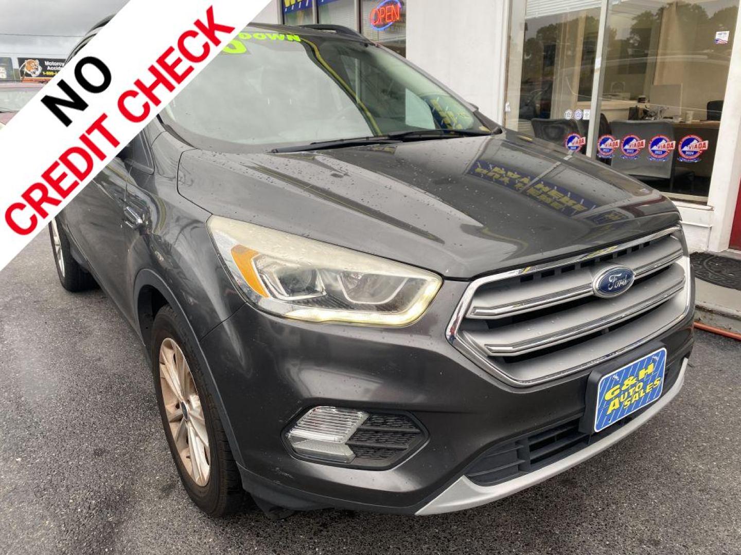 2017 GRAY FORD ESCAPE SE (1FMCU0GD6HU) with an 1.5L engine, Automatic transmission, located at 930 E Little Creek Road, Norfolk, VA, 23518, (757) 588-0420, 36.915051, -76.244408 - Photo#0