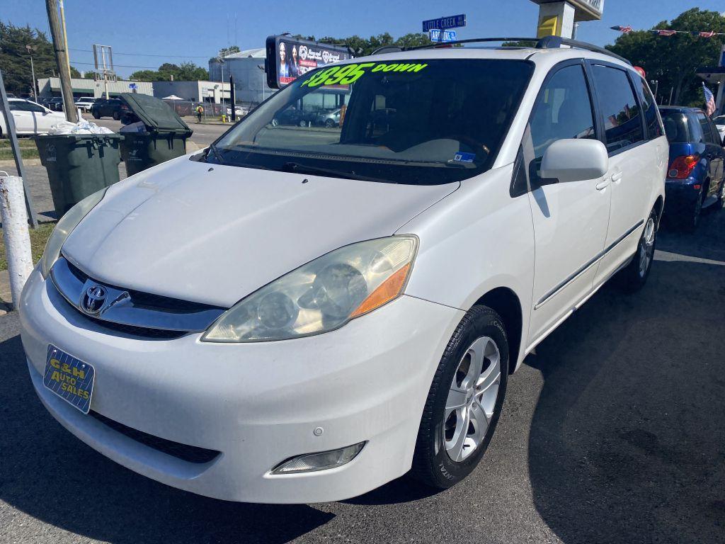 photo of 2006 TOYOTA SIENNA XLE