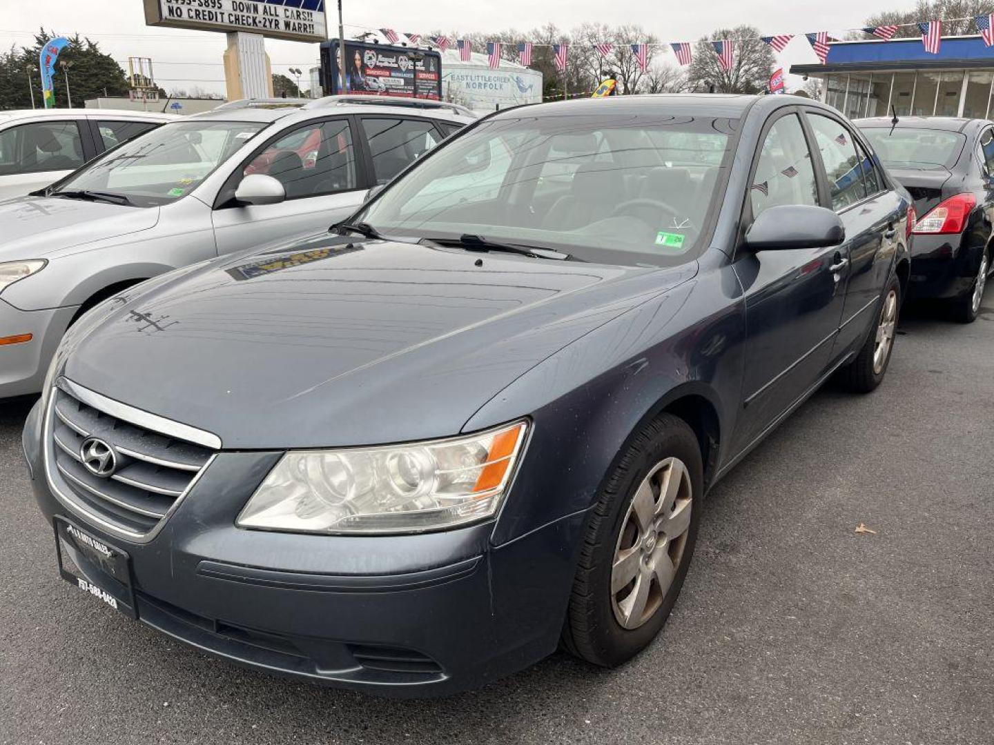 2009 GRAY HYUNDAI SONATA GLS (5NPET46C39H) with an 2.4L engine, Automatic transmission, located at 930 E Little Creek Road, Norfolk, VA, 23518, (757) 588-0420, 36.915051, -76.244408 - Photo#0