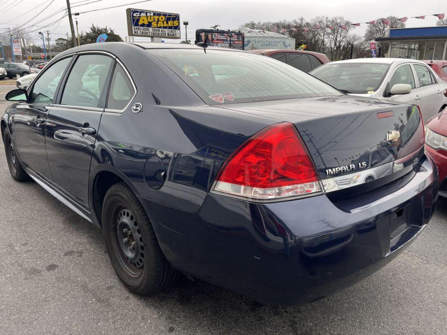 2009 BLUE CHEVROLET IMPALA LS (2G1WB57N091) with an 3.5L engine, Automatic transmission, located at 930 E Little Creek Road, Norfolk, VA, 23518, (757) 588-0420, 36.915051, -76.244408 - Photo#3