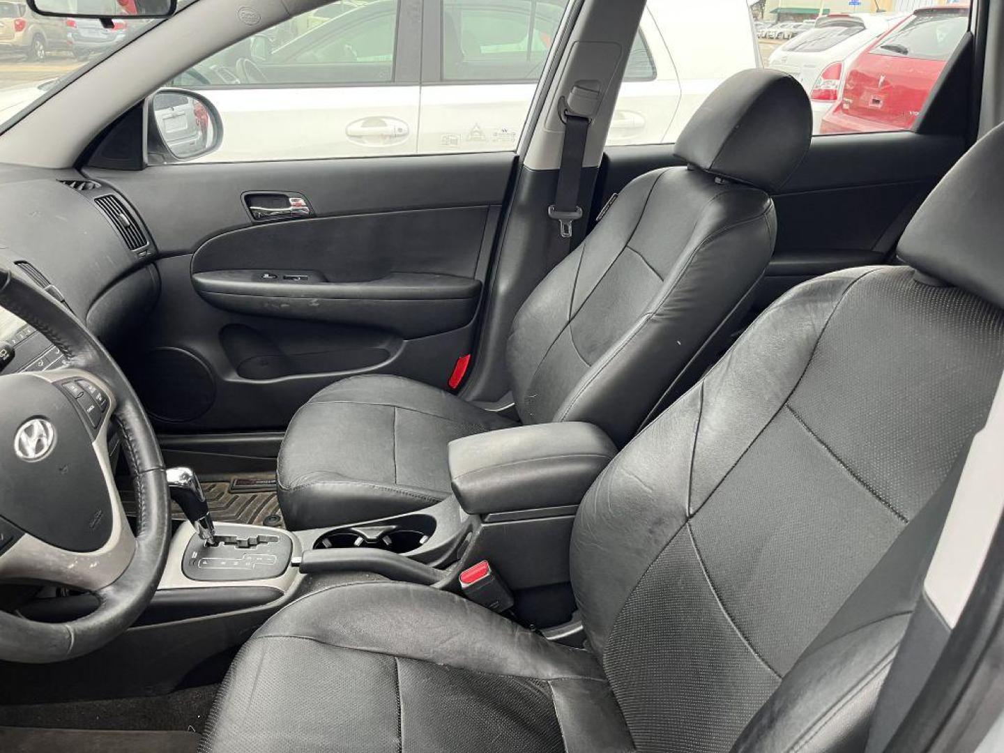 2011 SILVER HYUNDAI ELANTRA TOURING GLS (KMHDC8AE6BU) with an 2.0L engine, Automatic transmission, located at 930 E Little Creek Road, Norfolk, VA, 23518, (757) 588-0420, 36.915051, -76.244408 - Photo#1