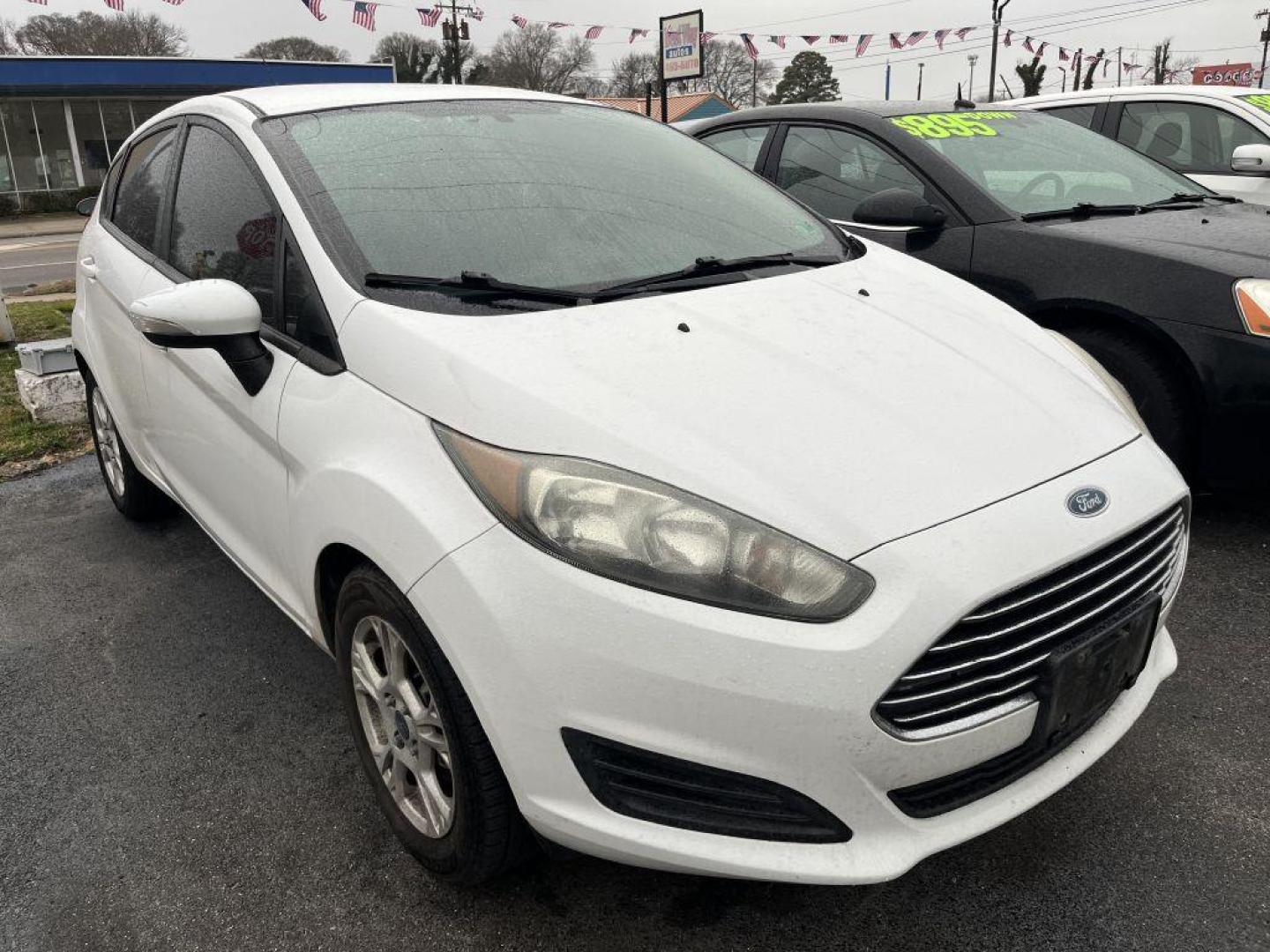 2015 WHITE FORD FIESTA SE (3FADP4EJ4FM) with an 1.6L engine, Automatic transmission, located at 930 E Little Creek Road, Norfolk, VA, 23518, (757) 588-0420, 36.915051, -76.244408 - Photo#0