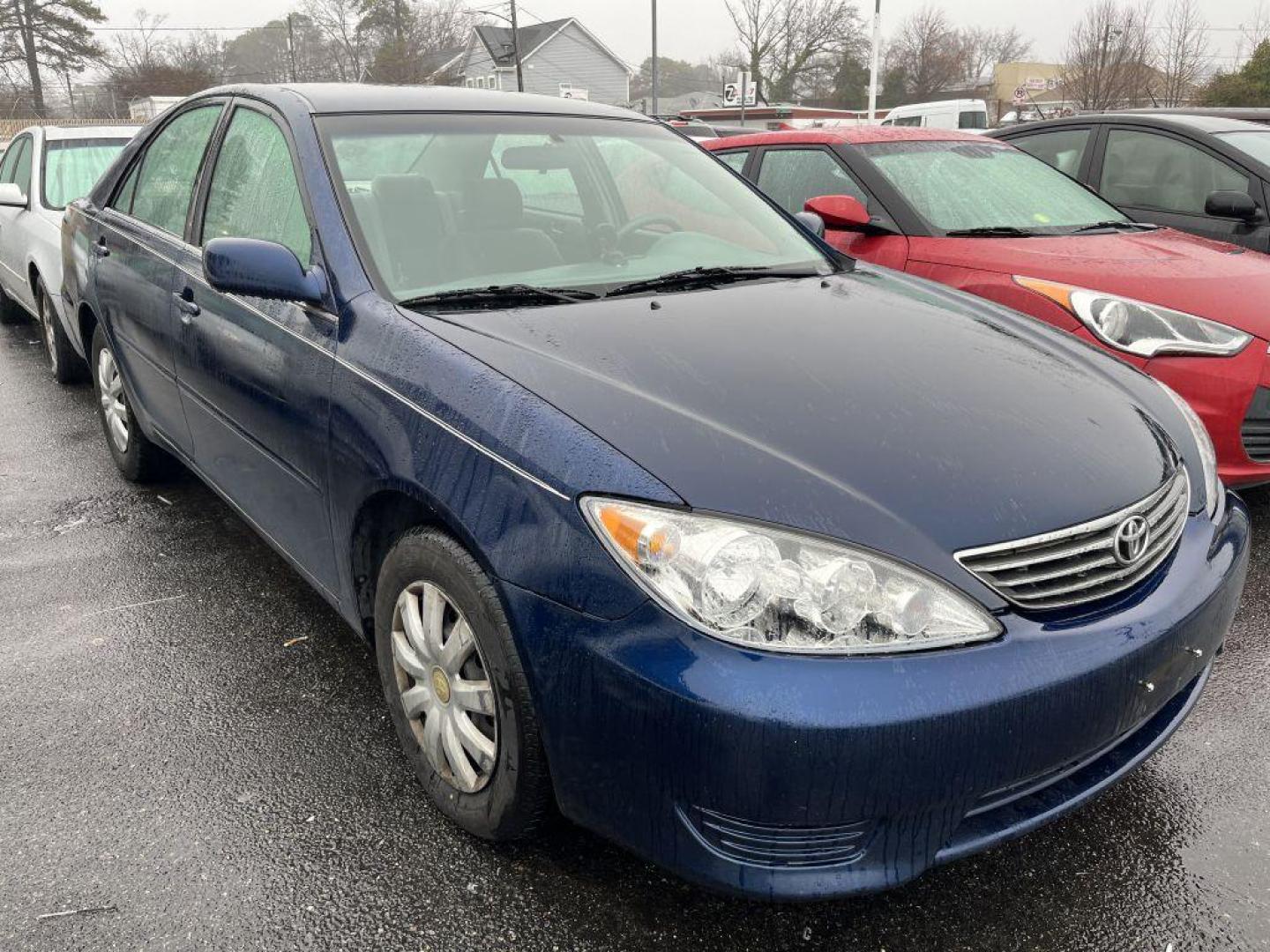 2005 BLUE TOYOTA CAMRY LE (4T1BE32K45U) with an 2.4L engine, Automatic transmission, located at 930 E Little Creek Road, Norfolk, VA, 23518, (757) 588-0420, 36.915051, -76.244408 - Photo#0