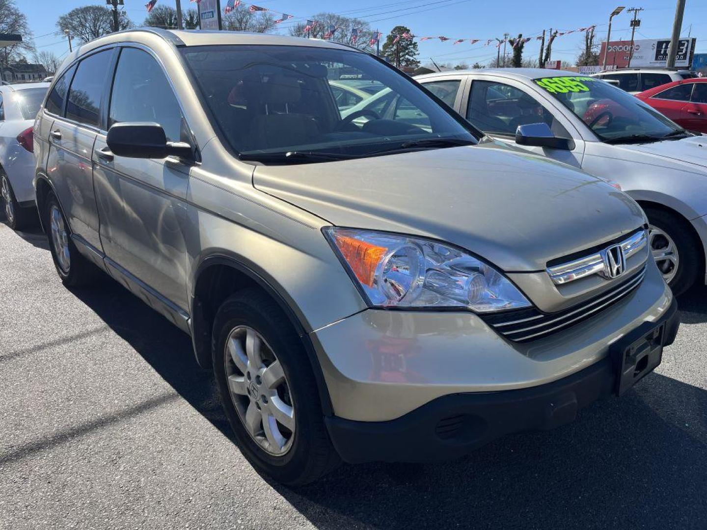 2007 GOLD HONDA CR-V EX (JHLRE38537C) with an 2.4L engine, Automatic transmission, located at 930 E Little Creek Road, Norfolk, VA, 23518, (757) 588-0420, 36.915051, -76.244408 - Photo#0