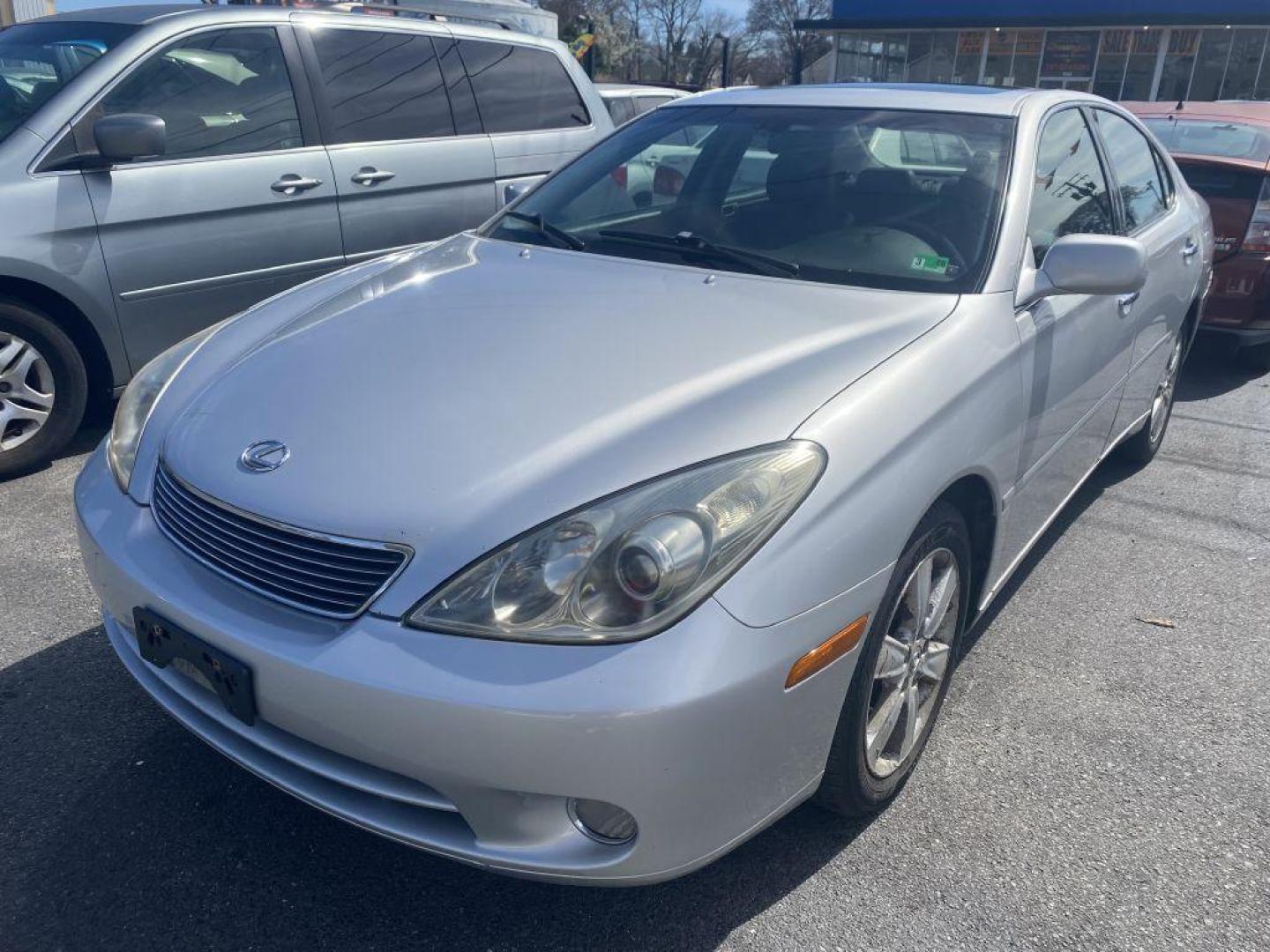2005 SILVER LEXUS ES 330 (JTHBA30G455) with an 3.3L engine, Automatic transmission, located at 930 E Little Creek Road, Norfolk, VA, 23518, (757) 588-0420, 36.915051, -76.244408 - Photo#0