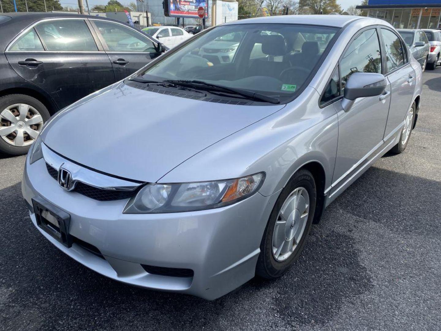 2009 SILVER HONDA CIVIC HYBRID (JHMFA36289S) with an 1.3L engine, Automatic transmission, located at 930 E Little Creek Road, Norfolk, VA, 23518, (757) 588-0420, 36.915051, -76.244408 - Photo#0