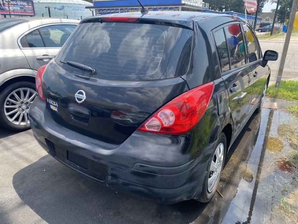 2009 Nissan Versa S - Photo 4
