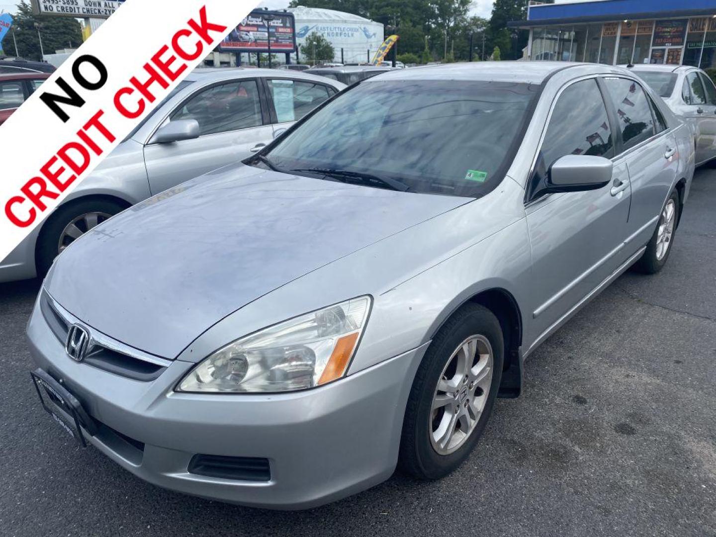 2007 SILVER HONDA ACCORD SE (1HGCM56317A) with an 2.4L engine, Automatic transmission, located at 930 E Little Creek Road, Norfolk, VA, 23518, (757) 588-0420, 36.915051, -76.244408 - Photo#0