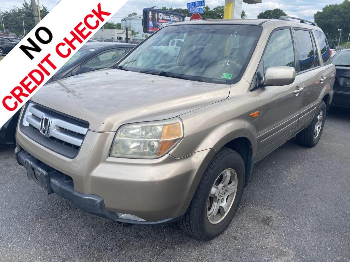 2006 GOLD HONDA PILOT EX (5FNYF18656B) with an 3.5L engine, Automatic transmission, located at 930 E Little Creek Road, Norfolk, VA, 23518, (757) 588-0420, 36.915051, -76.244408 - Photo#0