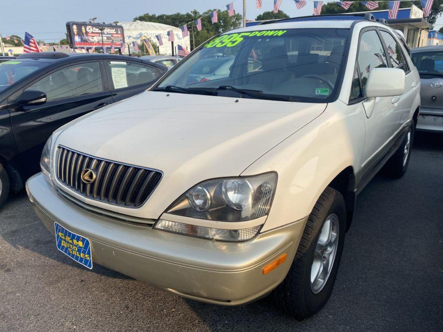 2000 WHITE LEXUS RX 300 (JT6HF10U2Y0) with an 3.0L engine, Automatic transmission, located at 930 E Little Creek Road, Norfolk, VA, 23518, (757) 588-0420, 36.915051, -76.244408 - Photo#0