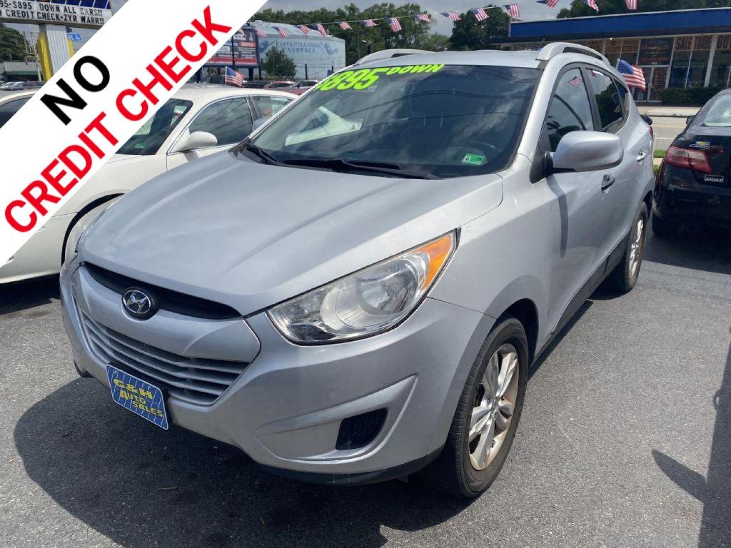 2010 SILVER HYUNDAI TUCSON GLS (KM8JUCAC3AU) with an 2.4L engine, Automatic transmission, located at 930 E Little Creek Road, Norfolk, VA, 23518, (757) 588-0420, 36.915051, -76.244408 - Photo#0
