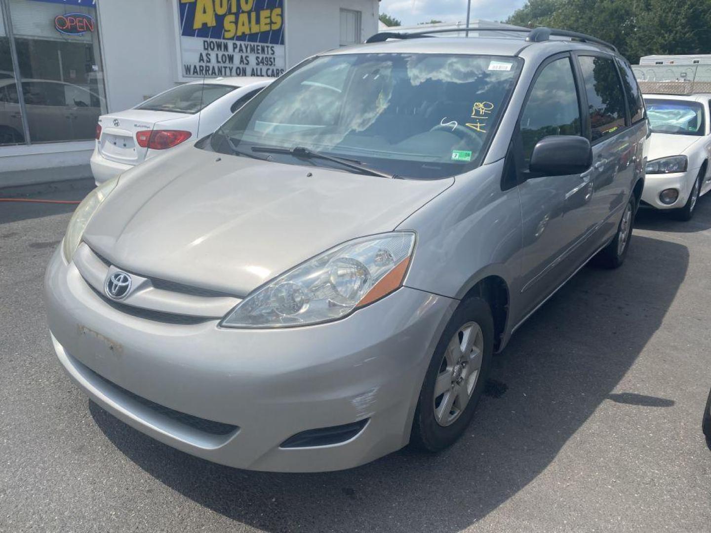 2006 SILVER TOYOTA SIENNA CE (5TDZA23C16S) with an 3.3L engine, Automatic transmission, located at 930 E Little Creek Road, Norfolk, VA, 23518, (757) 588-0420, 36.915051, -76.244408 - Photo#0