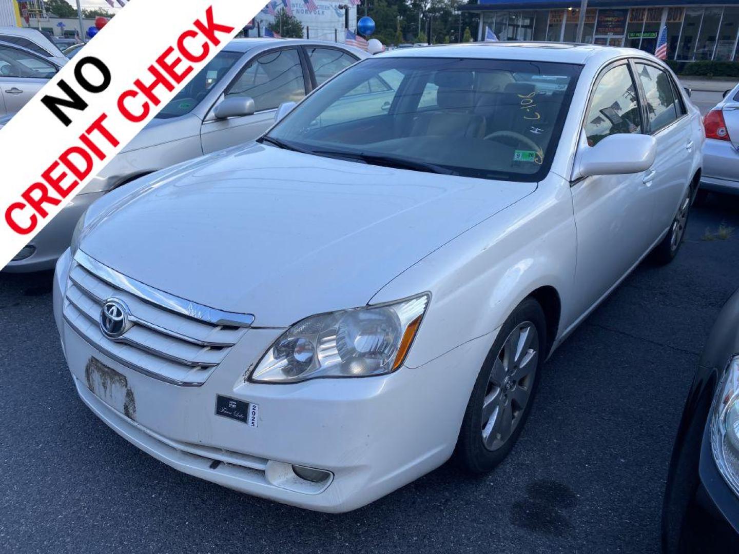 2006 WHITE TOYOTA AVALON XL (4T1BK36B56U) with an 3.5L engine, Automatic transmission, located at 930 E Little Creek Road, Norfolk, VA, 23518, (757) 588-0420, 36.915051, -76.244408 - Photo#0