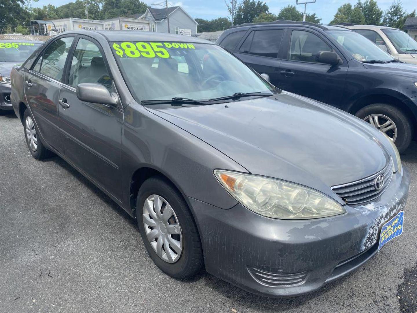 2006 GRAY TOYOTA CAMRY LE (4T1BE32KX6U) with an 2.4L engine, Automatic transmission, located at 930 E Little Creek Road, Norfolk, VA, 23518, (757) 588-0420, 36.915051, -76.244408 - Photo#0