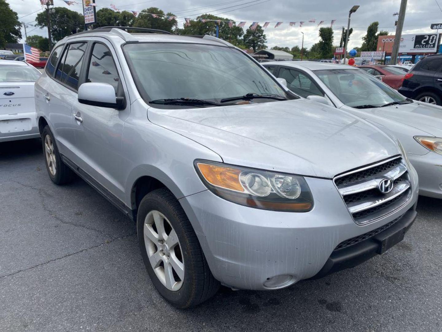 2007 SILVER HYUNDAI SANTA FE SE (5NMSH73E57H) with an 3.3L engine, Automatic transmission, located at 930 E Little Creek Road, Norfolk, VA, 23518, (757) 588-0420, 36.915051, -76.244408 - Photo#0
