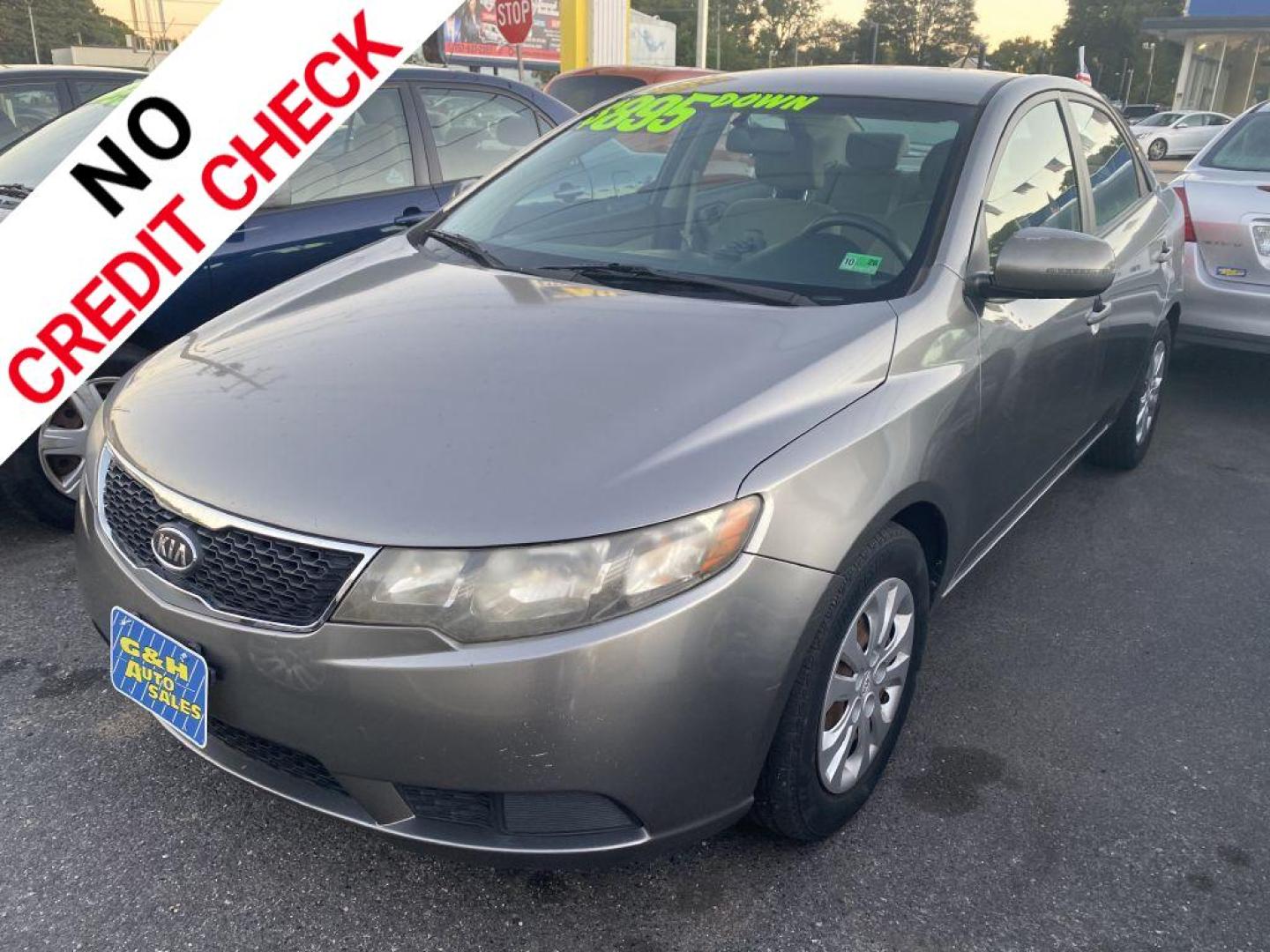 2011 GRAY KIA FORTE EX (KNAFU4A22B5) with an 2.0L engine, Automatic transmission, located at 930 E Little Creek Road, Norfolk, VA, 23518, (757) 588-0420, 36.915051, -76.244408 - Photo#0