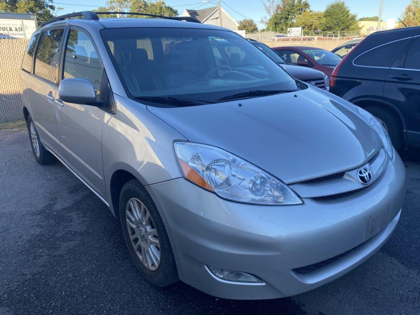 2008 SILVER TOYOTA SIENNA XLE (5TDZK22C68S) with an 3.5L engine, Automatic transmission, located at 930 E Little Creek Road, Norfolk, VA, 23518, (757) 588-0420, 36.915051, -76.244408 - Photo#0