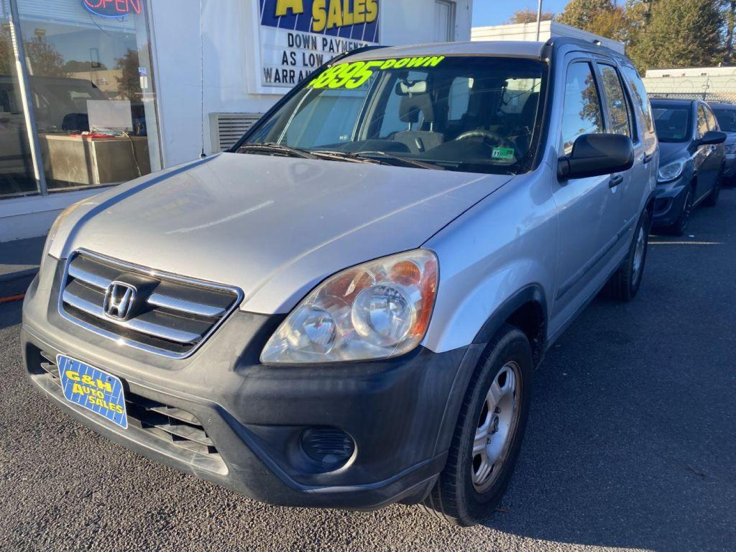 2006 SILVER HONDA CR-V LX (SHSRD68526U) with an 2.4L engine, Automatic transmission, located at 930 E Little Creek Road, Norfolk, VA, 23518, (757) 588-0420, 36.915051, -76.244408 - Photo#0