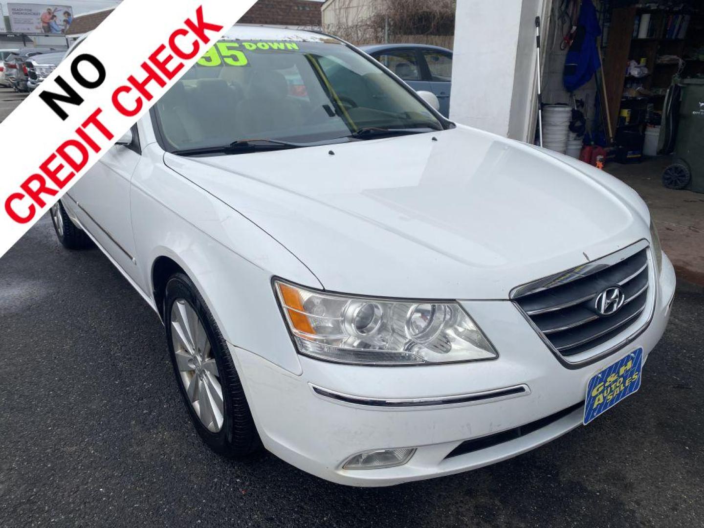 2009 WHITE HYUNDAI SONATA SE (5NPEU46C79H) with an 2.4L engine, Automatic transmission, located at 930 E Little Creek Road, Norfolk, VA, 23518, (757) 588-0420, 36.915051, -76.244408 - Photo#0