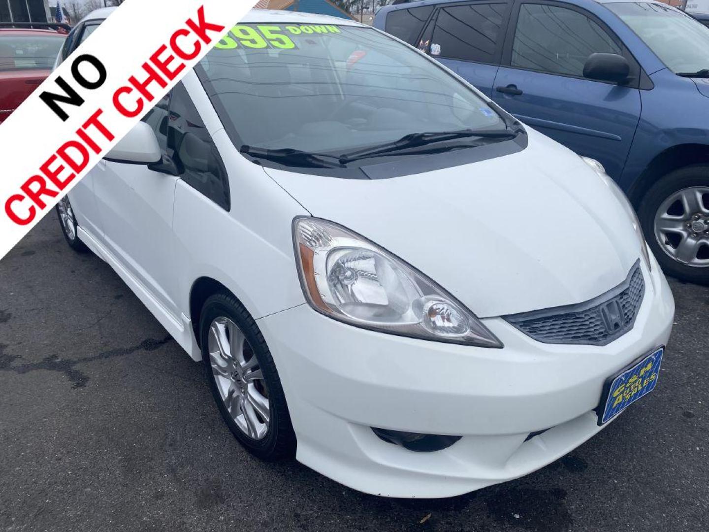 2011 WHITE HONDA FIT SPORT (JHMGE8H55BC) with an 1.5L engine, Automatic transmission, located at 930 E Little Creek Road, Norfolk, VA, 23518, (757) 588-0420, 36.915051, -76.244408 - Photo#0
