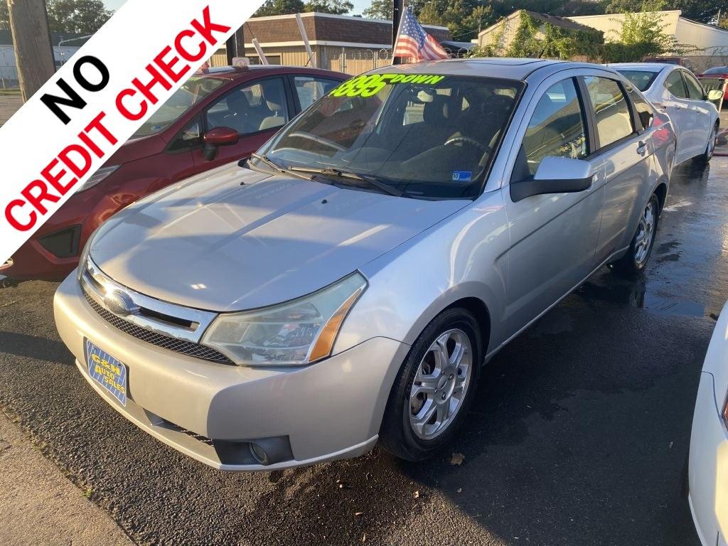2009 SILVER FORD FOCUS SES (1FAHP36N59W) with an 2.0L engine, Automatic transmission, located at 930 E Little Creek Road, Norfolk, VA, 23518, (757) 588-0420, 36.915051, -76.244408- Photo#0