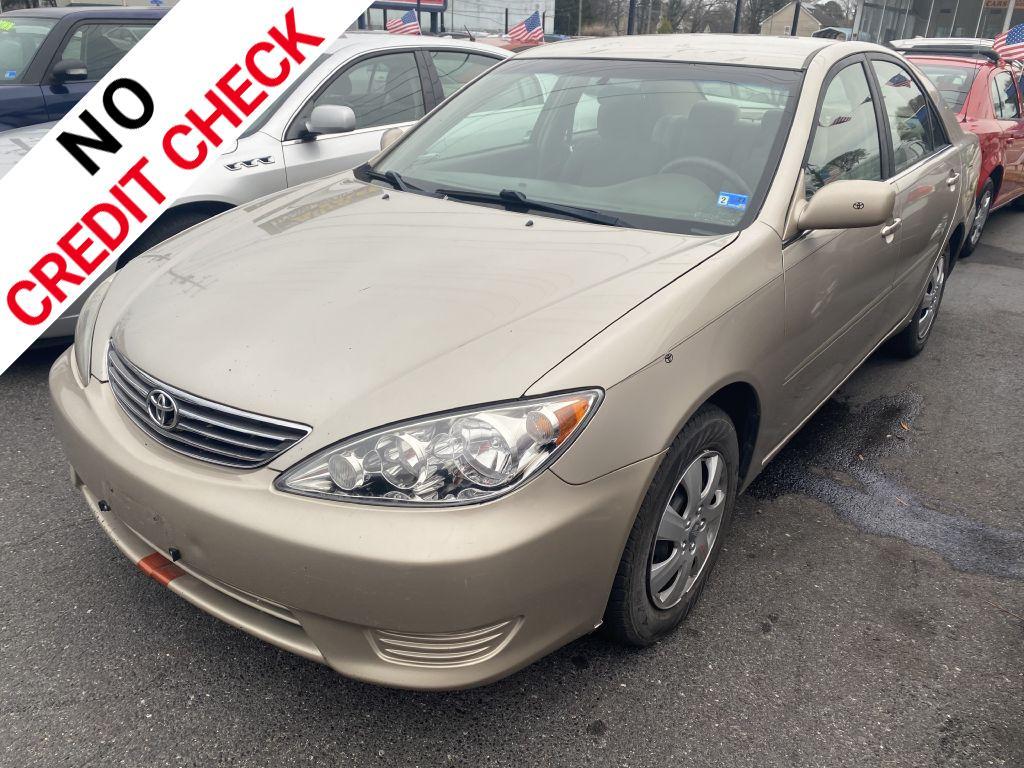 2006 GOLD TOYOTA CAMRY LE (4T1BE32K26U) with an 2.4L engine, Automatic transmission, located at 930 E Little Creek Road, Norfolk, VA, 23518, (757) 588-0420, 36.915051, -76.244408 - Photo#0