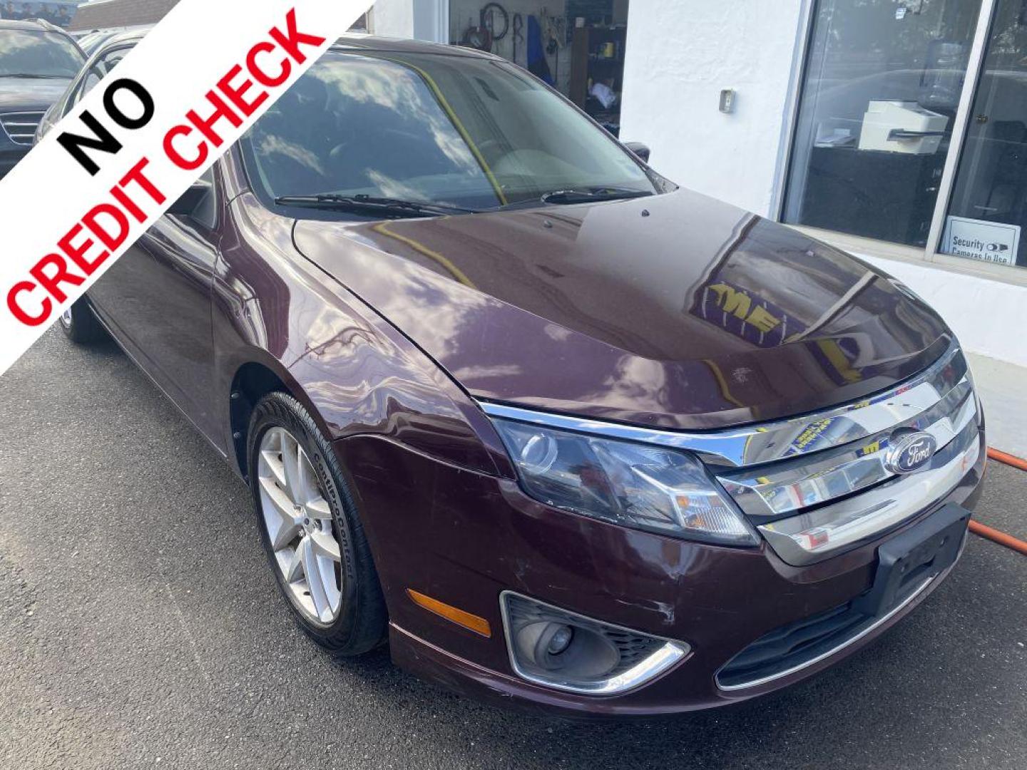 2011 BURG FORD FUSION SEL (3FAHP0JG0BR) with an 3.0L engine, Automatic transmission, located at 930 E Little Creek Road, Norfolk, VA, 23518, (757) 588-0420, 36.915051, -76.244408 - Photo#0