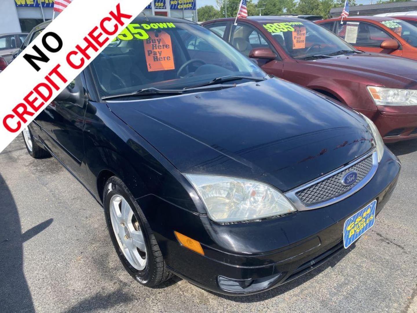 2007 BLACK FORD FOCUS ZX4 (1FAHP34N47W) with an 2.0L engine, Automatic transmission, located at 930 E Little Creek Road, Norfolk, VA, 23518, (757) 588-0420, 36.915051, -76.244408- Photo#0