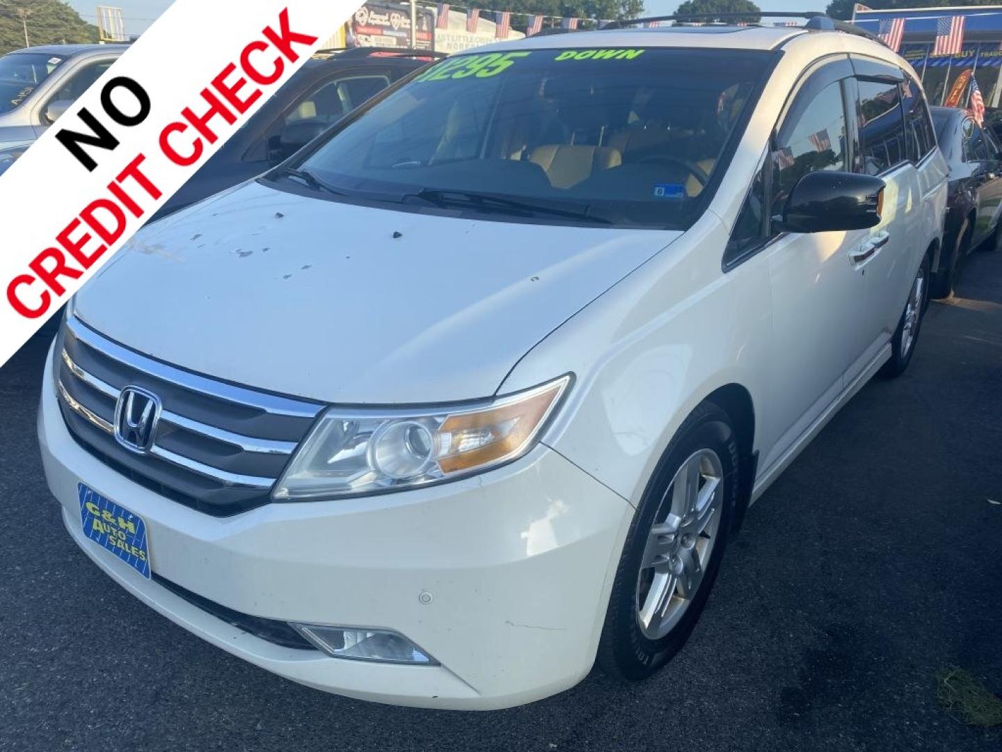 2012 WHITE HONDA ODYSSEY TOURING (5FNRL5H90CB) with an 3.5L engine, Automatic transmission, located at 930 E Little Creek Road, Norfolk, VA, 23518, (757) 588-0420, 36.915051, -76.244408- Photo#0