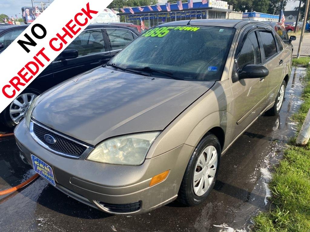 2005 TAN FORD FOCUS ZX4 (1FAFP34N35W) with an 2.0L engine, Automatic transmission, located at 930 E Little Creek Road, Norfolk, VA, 23518, (757) 588-0420, 36.915051, -76.244408- Photo#0